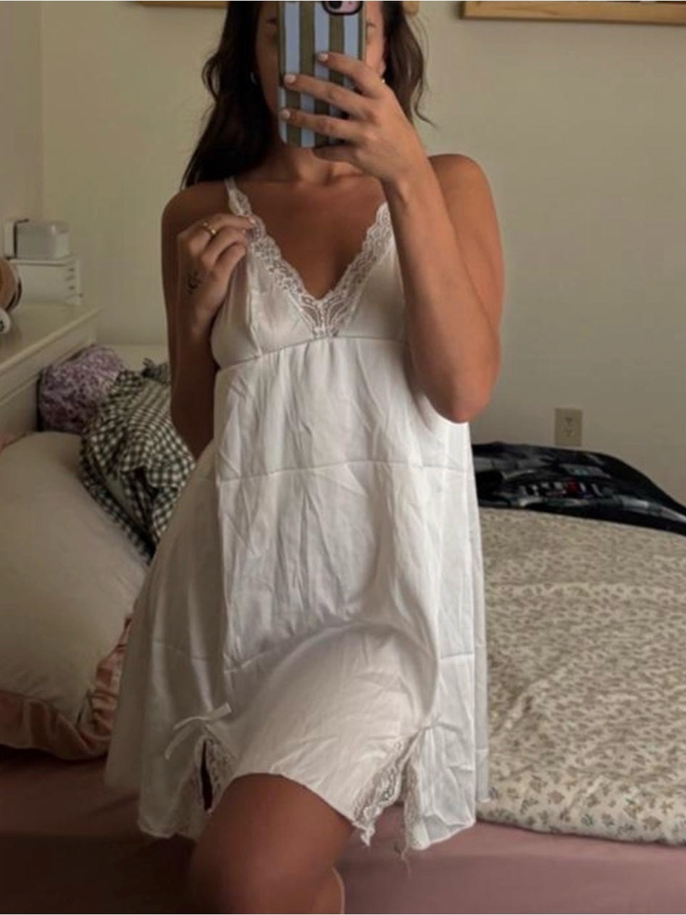 Vintage White Lace-Trim Chemise Nightdress